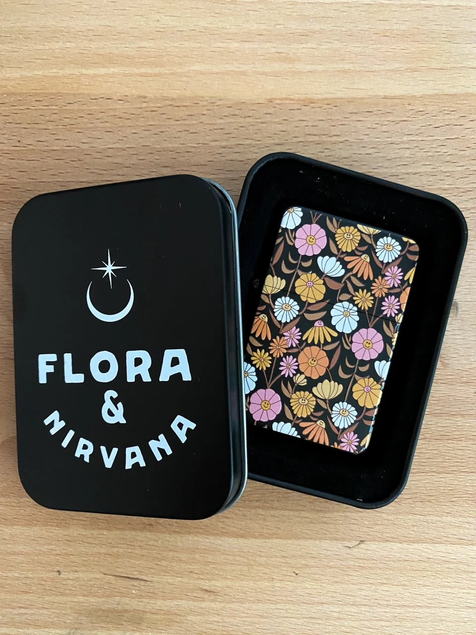 Retro Happy Faced Flowers Windproof Flip Top Lighter - Flora and Nirvana