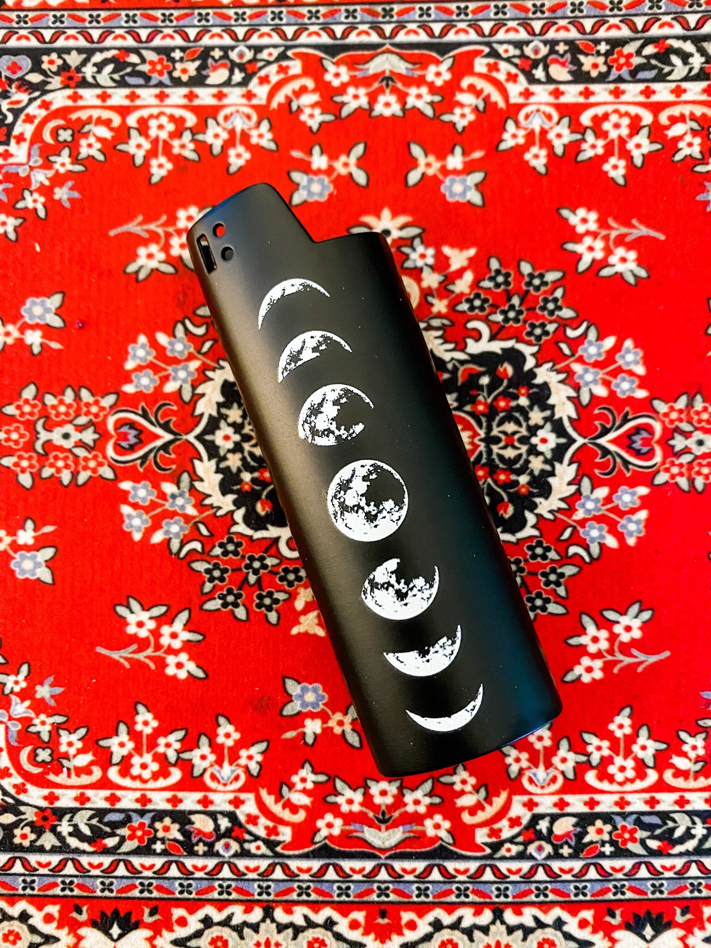 Lighter Case Moon Phases - Flora and Nirvana